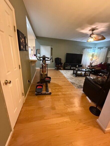 Family room 2 - 1308 Crosswood Ln