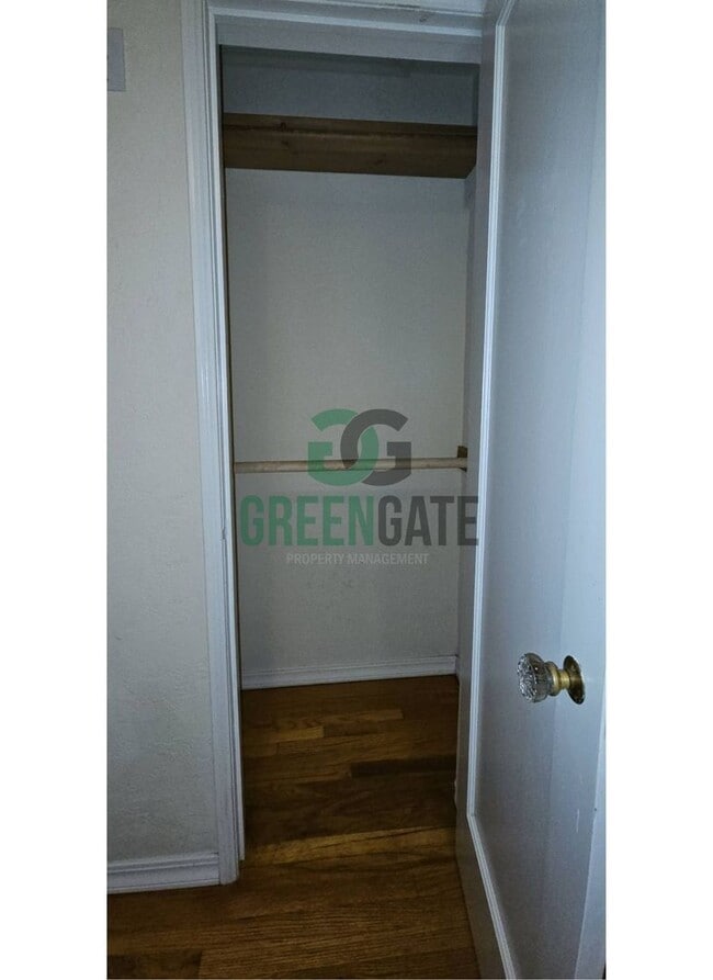 Building Photo - Lovely 2 Bedroom Home in Modesto AVAILABLE NOW!!