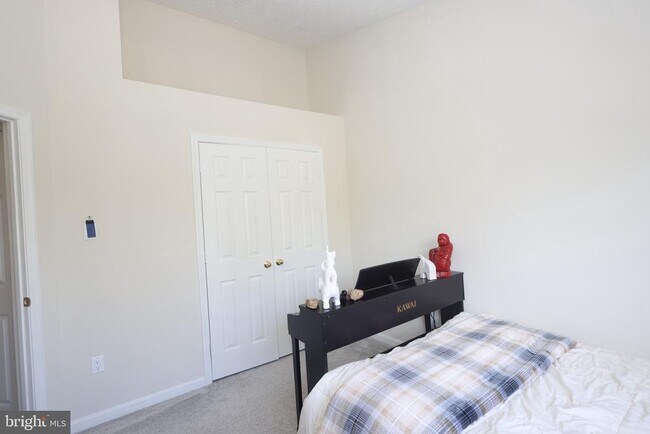 Building Photo - 1424 Falcon Nest Ct