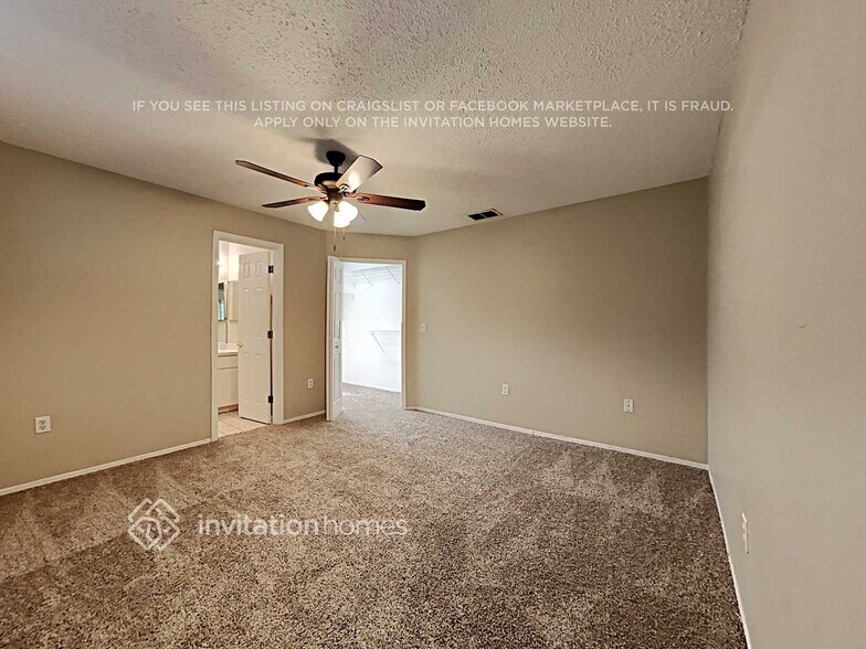 Building Photo - 5555 Starling Loop