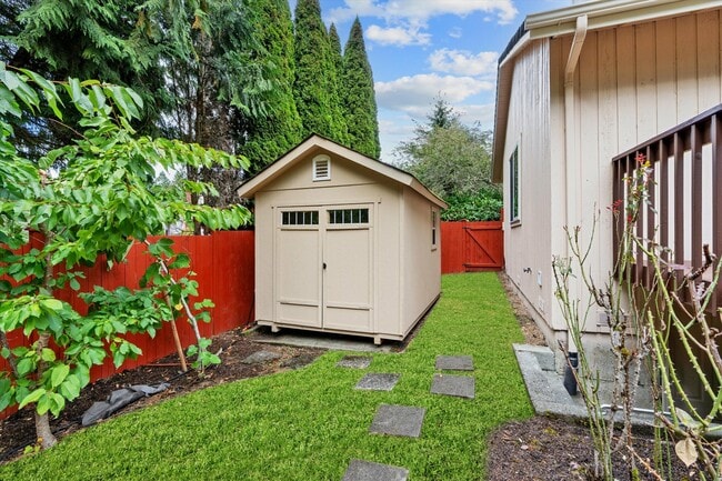 Building Photo - 6315 142nd Ave SE