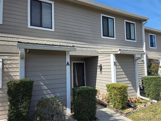 Building Photo - 65 Beach Ln