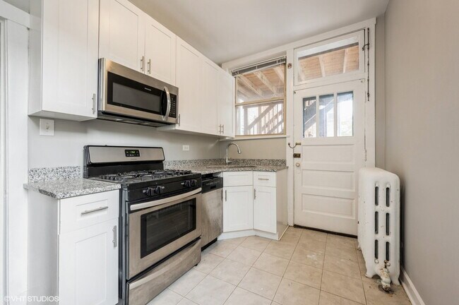 Building Photo - 1655 W Wallen Ave