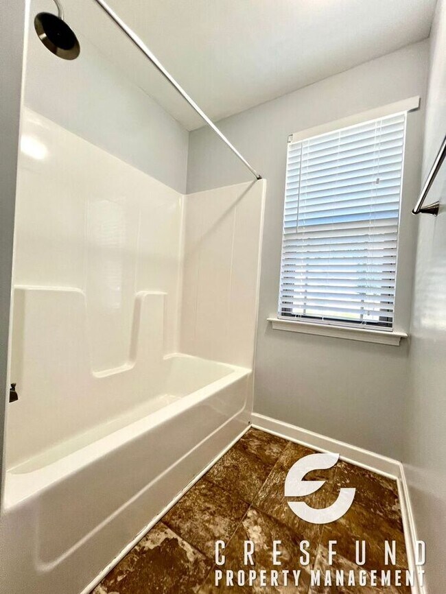 Building Photo - Beautiful 4-Bedroom Home Near New I-95 Acc...