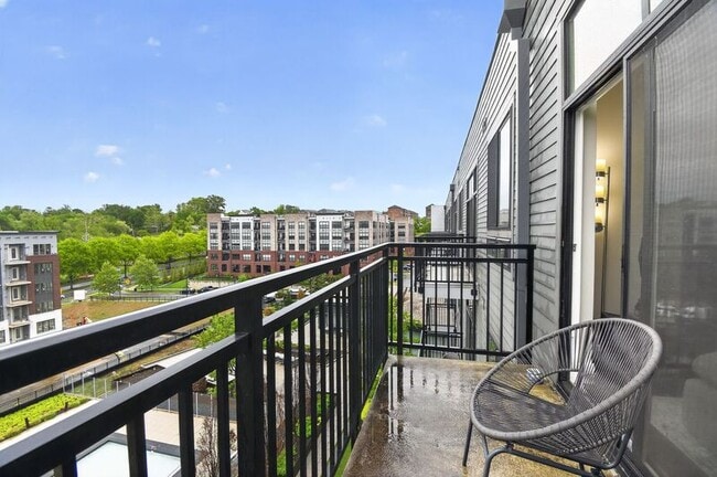 Building Photo - 145 Riverhaven Dr