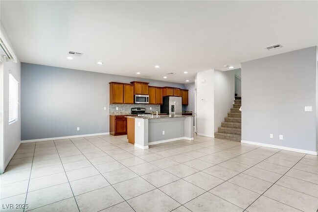 Building Photo - 6828 Majestic Palm Dr