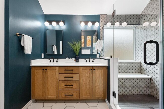 Building Photo - 8716 Bobcat Dr