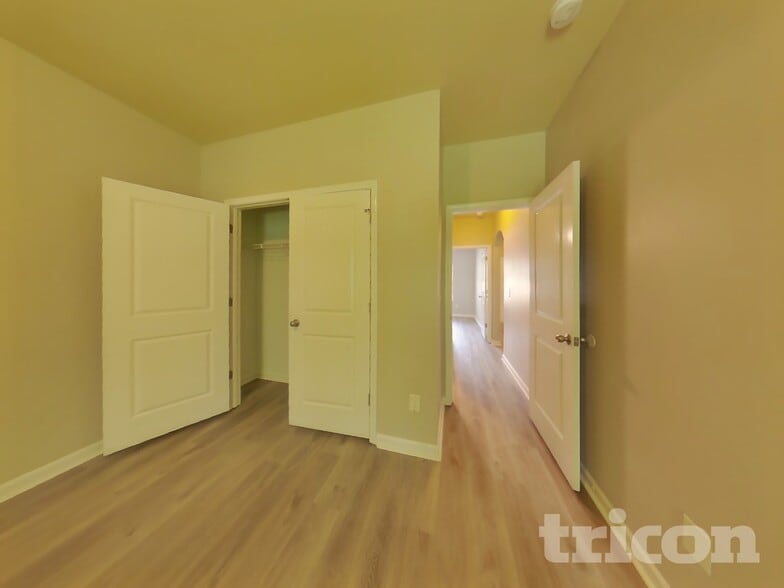 Building Photo - 15 Victoria Dr