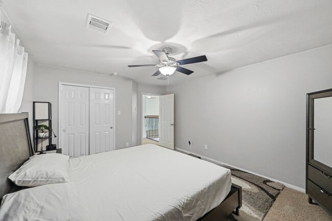 Building Photo - 14403 Lakepointe Bend Ln