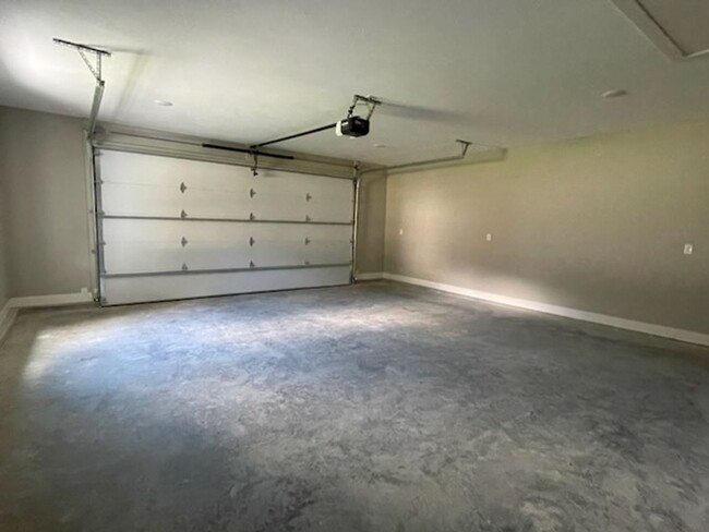 Building Photo - New Construction 3bd/2ba duplex