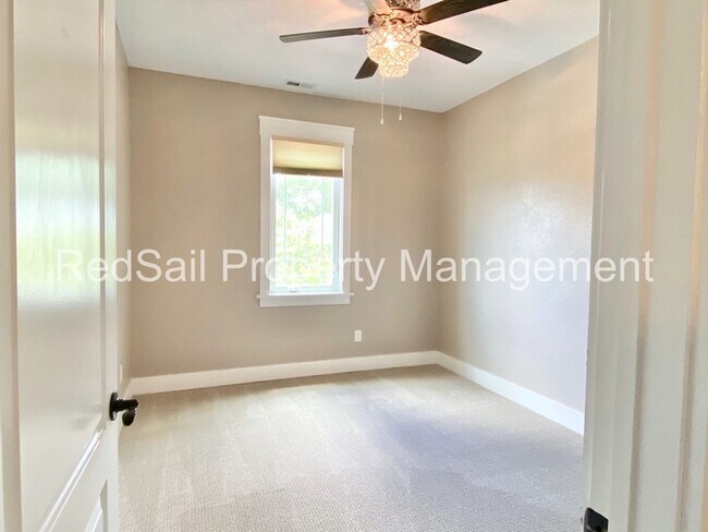 Building Photo - Parkside at Bennetts Creek!!