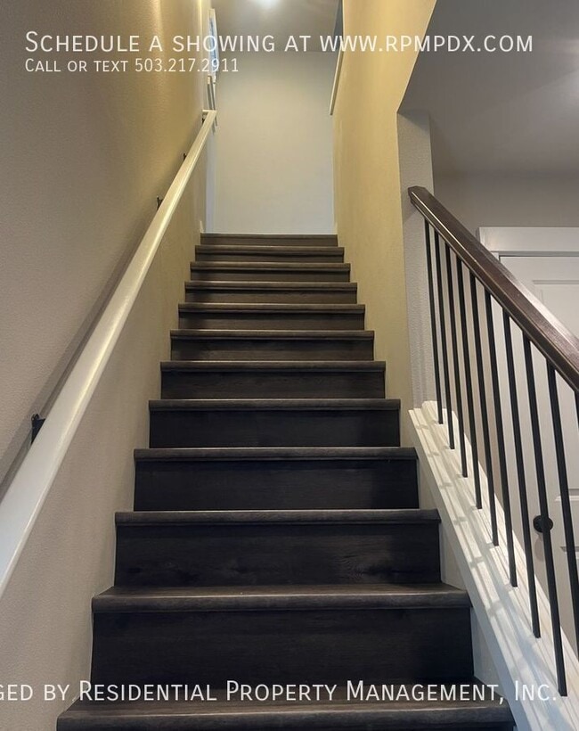 Building Photo - 14075 SW Compass Dr