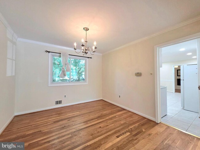 Building Photo - 111 Tamarisk Ct