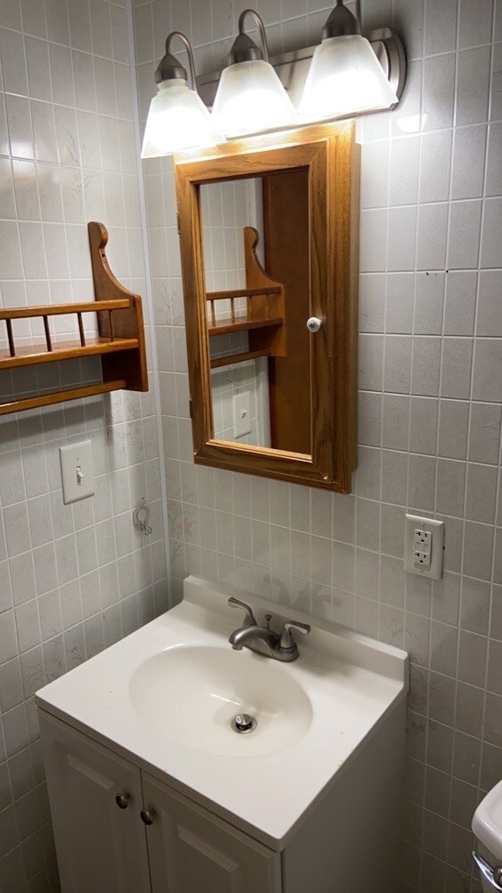 Building Photo - 536 S Main St