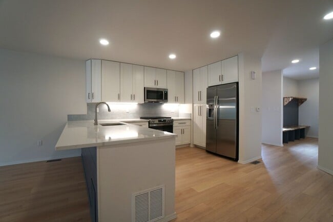 Building Photo - 3710 Camels Ridge Ln