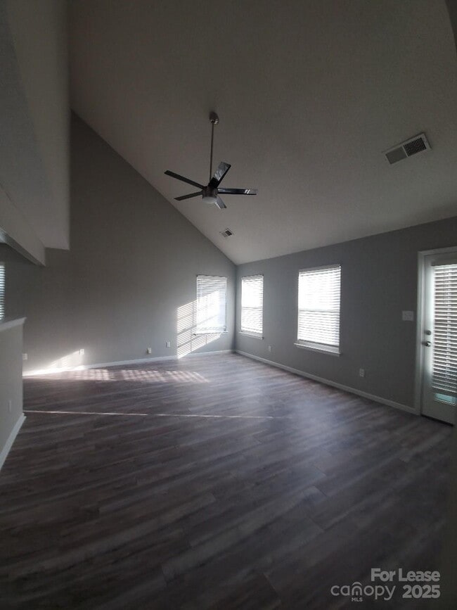 Building Photo - 10623 Campion Ct