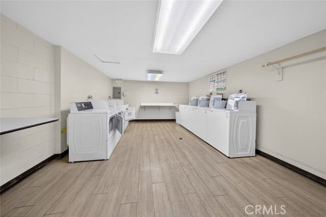 Building Photo - 1339 N Columbus Ave