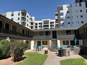 Building Photo - 825 N 2nd Ave