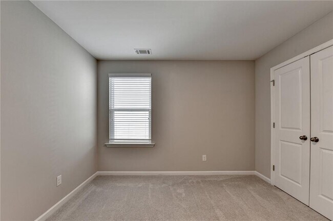 Building Photo - 4335 Magpie Dr