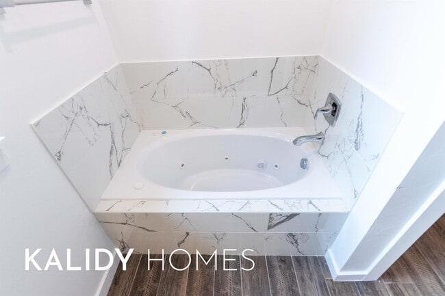 Building Photo - 1679 Kalidy Dr