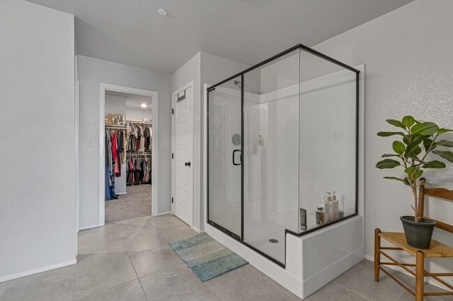 Building Photo - GORGEOUS TOWNHOME BUILT IN 2020 LOCATED IN A GATED COMMUNITY!