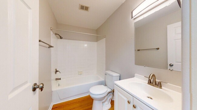 Building Photo - Elyria - fully updated two bedroom townhouse for rent!