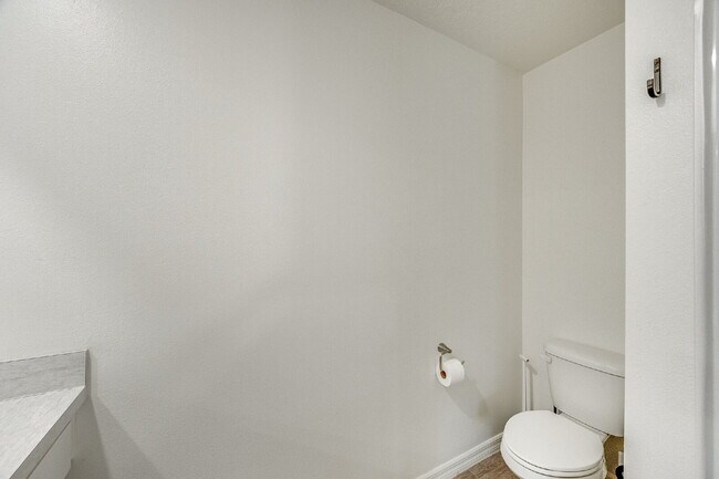 Building Photo - Bright & Spacious 3 Bedroom, 2 Bathroom Home with 2-Car Garage