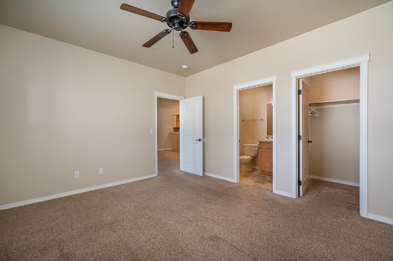 Building Photo - 443 Mountain Vista Way