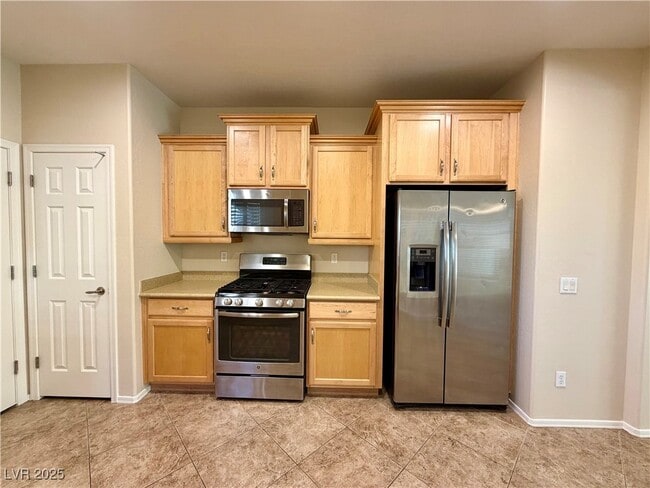 Building Photo - 6071 Saddle Horse Ave