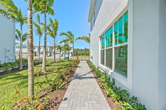 Building Photo - 3542 NW Solange Ct