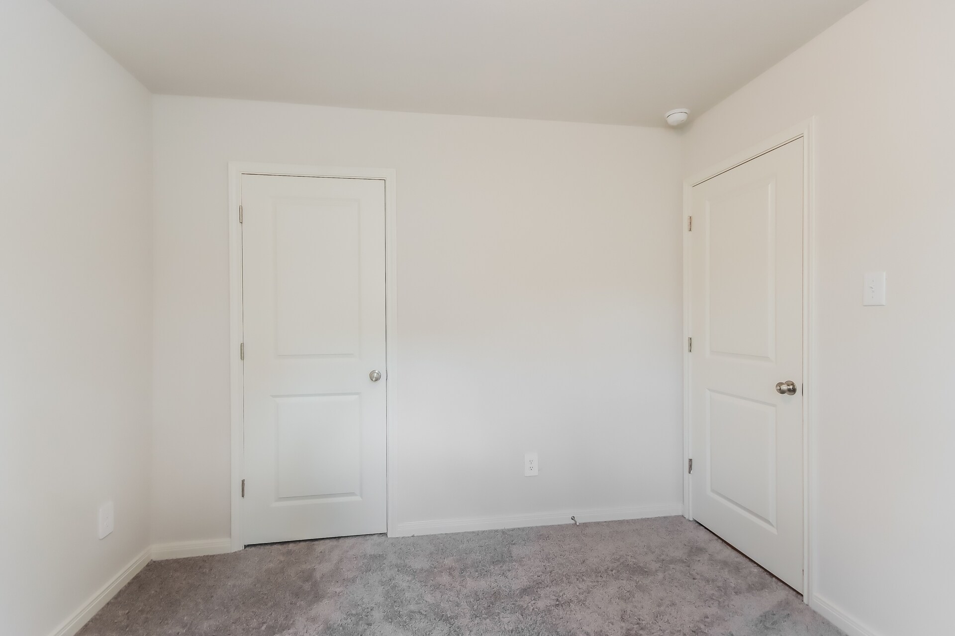 Building Photo - 266 Bluebonnet