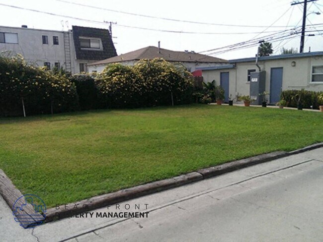 Building Photo - 14912 Halldale Ave.