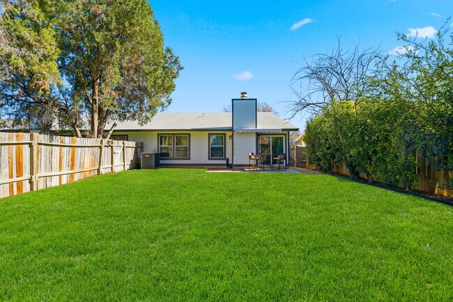 Building Photo - 11719 Spring Song Dr