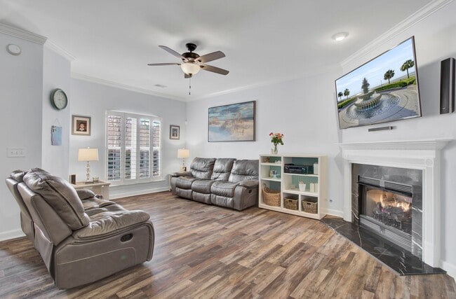 Building Photo - Dunes West Town House