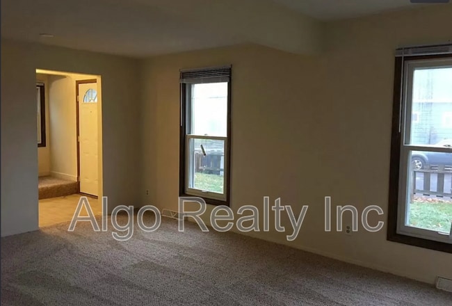 Building Photo - 6050 Wentworth Ave