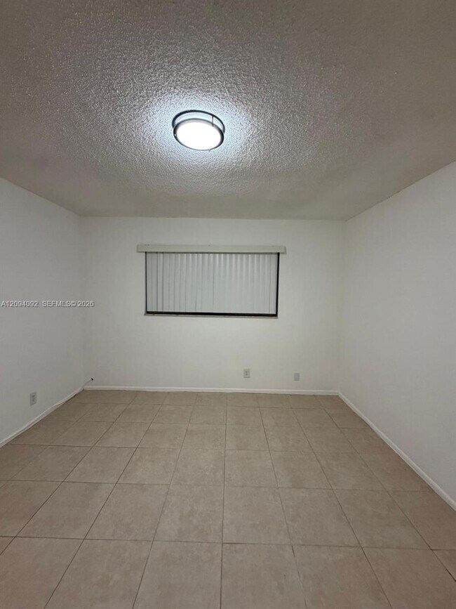 Building Photo - 7825 Fairview Dr