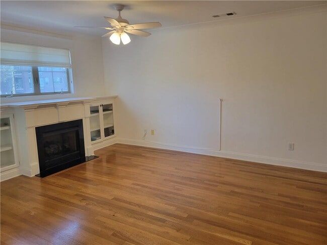 Building Photo - 655 Mead St SE