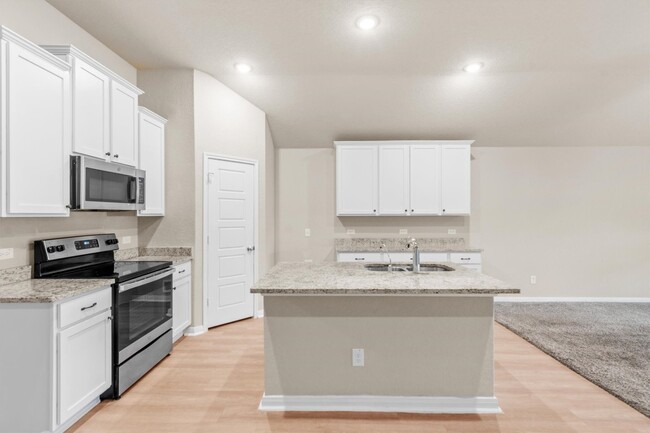Building Photo - 2039 Rowan Wy