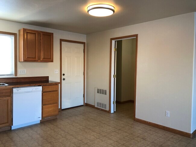 Kitchen and Pantry - 5360 Lake Otis Pky