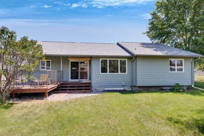 Building Photo - Single Family Home in LOLO, 4 bed / 3 bath...