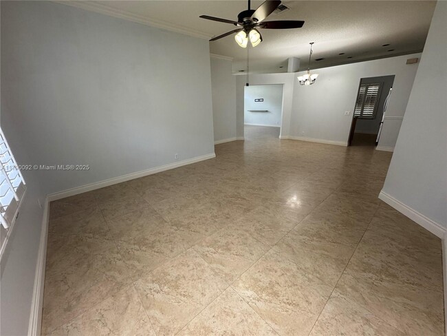Building Photo - 4321 Willow Ridge Dr