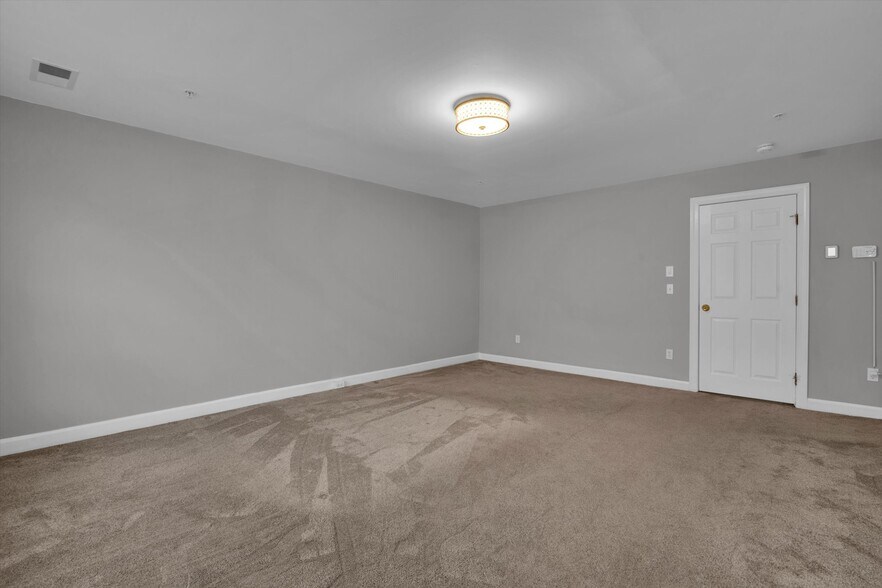 Building Photo - 7974 Vigne Ct