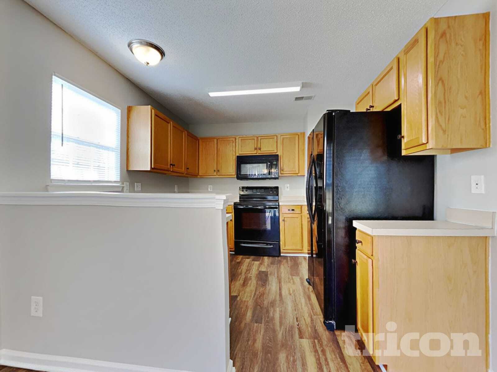 Building Photo - 2 Beagle Ct