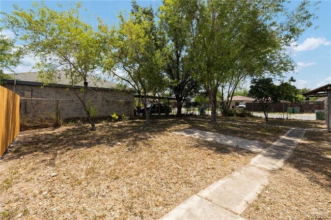 Building Photo - 22 8th