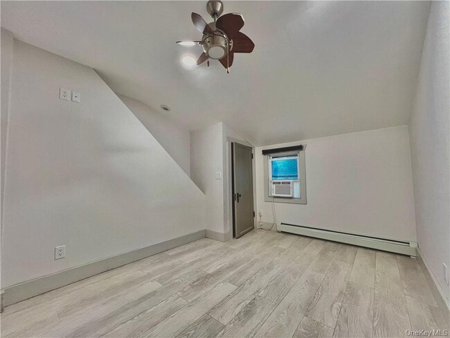 Building Photo - 23 Richard St