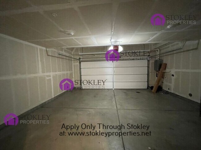 Building Photo - 1543 Longitude Dr