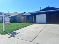 Building Photo - 9673-9675 Lake Natoma Drive