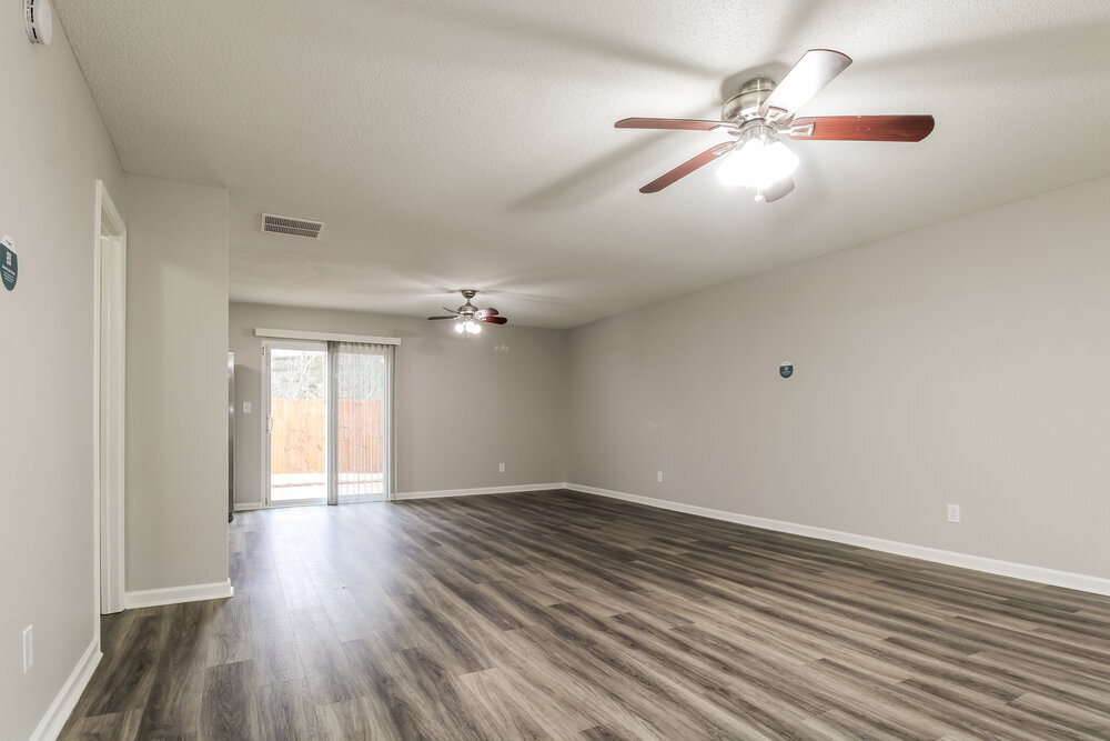 Building Photo - 9965 Branley Oak Dr