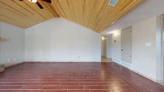 Building Photo - Northeast El Paso 5bed Refrig A/C house in...
