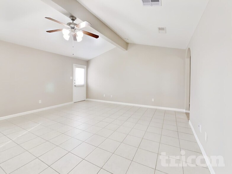 Building Photo - 624 Totem Trail Dr